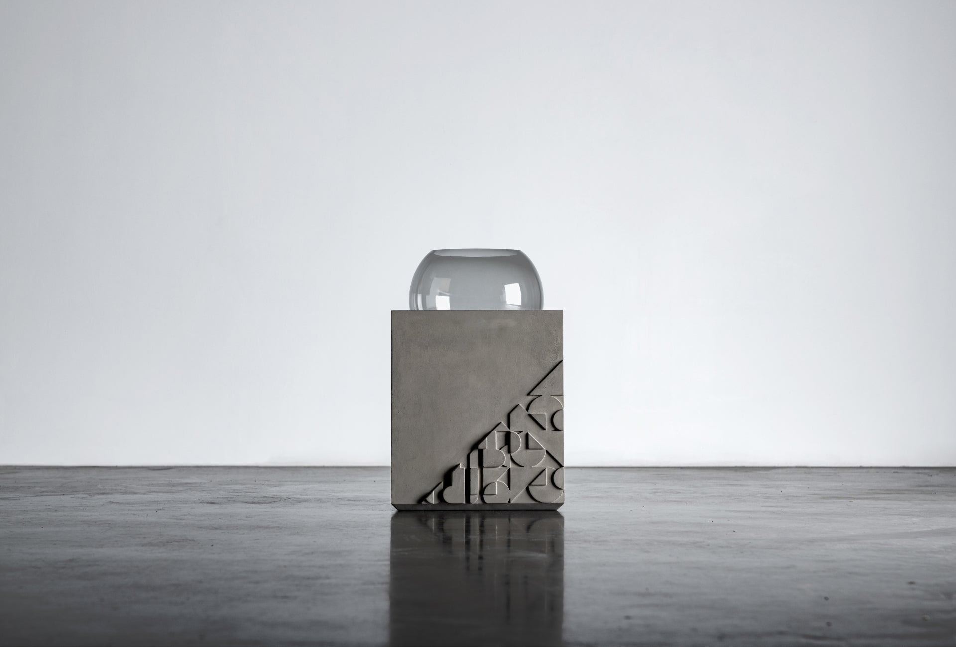 Table d'appoint en béton Curb gris naturel vue 2
