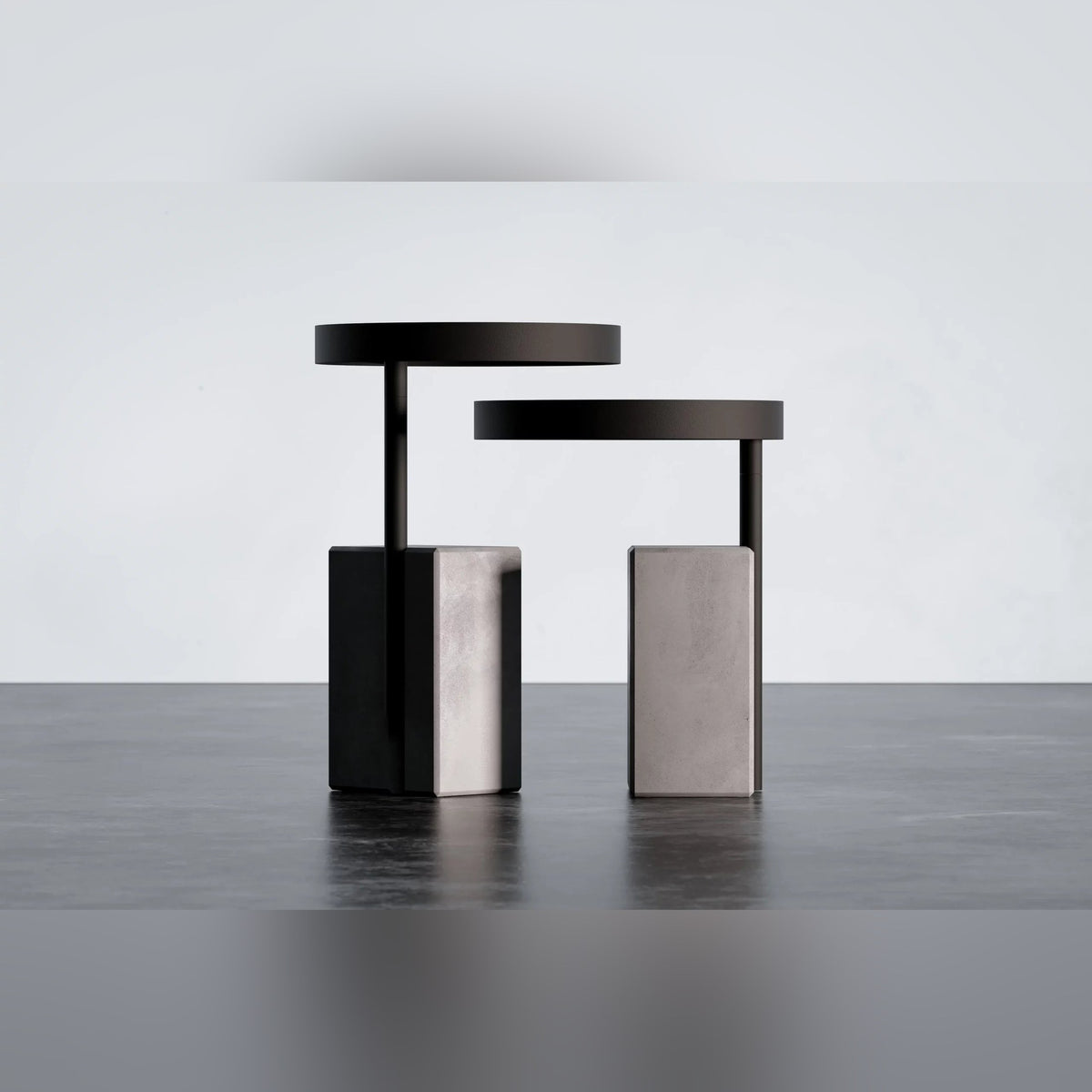 Deux tables d'appoint Twist montées l'une en position haute et l'autre en position basse