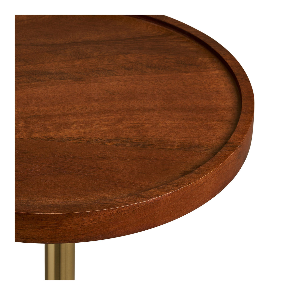 Détail du plateau rond en manguier brun à rebord relevé de la table Sirone