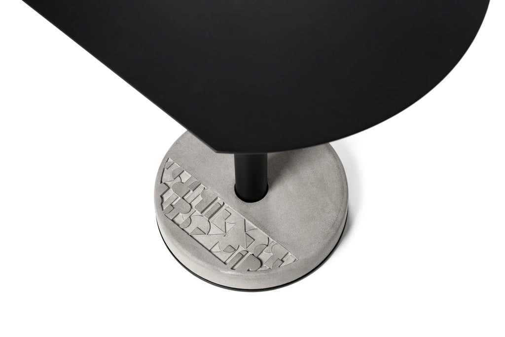 Table de bistro en béton Donut demi-lune vue 4