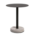 Table de bistro Donut ronde avec plateau en aluminium noir et socle en béton gris à motif en relief