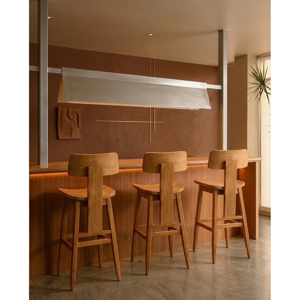 Tabouret de bar LovYa en teck en situation