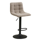 Tabouret de bar Middelfart tissu bouclé grège capitonné pied central acier noir vue trois quarts
