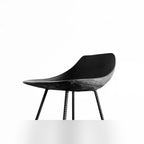 Assise creusée du tabouret de bar Hauteville vue de trois quarts avec son bord relevé en dosseret