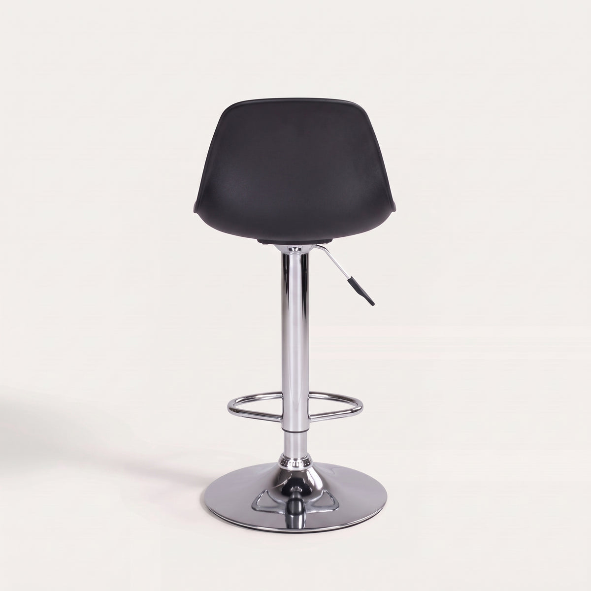 Tabouret de bar Trondheim en simili cuir noir vu de dos sur fond clair