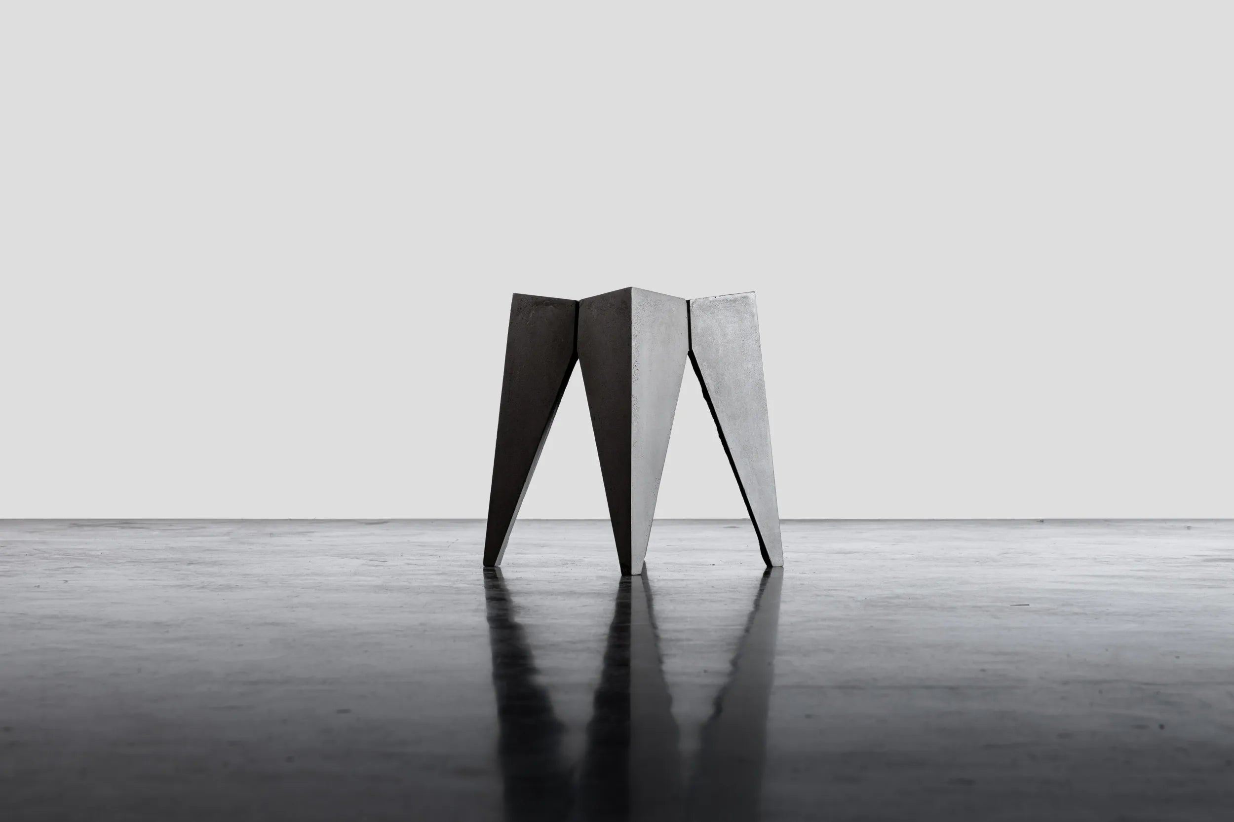 Tabouret en béton Bridge gris naturel