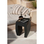 Tabouret Montano en bois de suar noir en situation