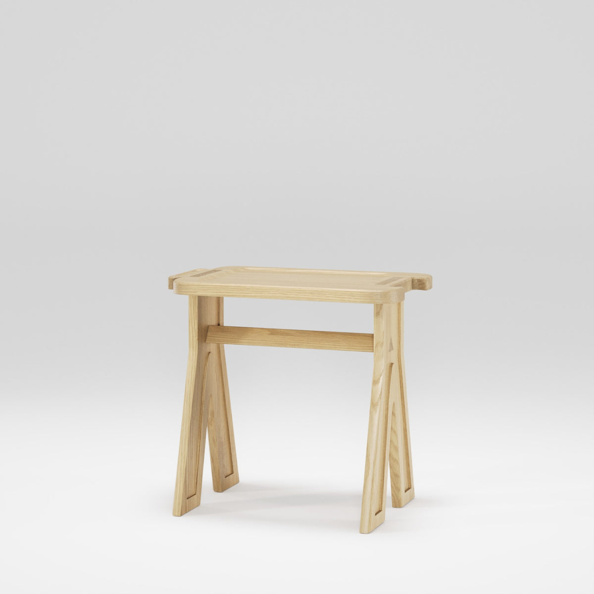 Tabouret Multibanqueta en chêne naturel vu de trois quarts