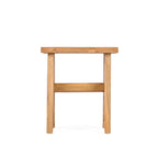 Tabouret Siku en teck recyclé vu de face sur fond blanc avec son entretoise entre les deux pieds