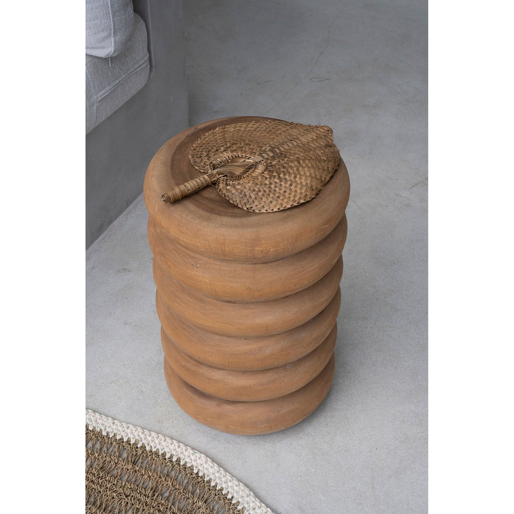 Tabouret Umiko en bois de suar, vue 5
