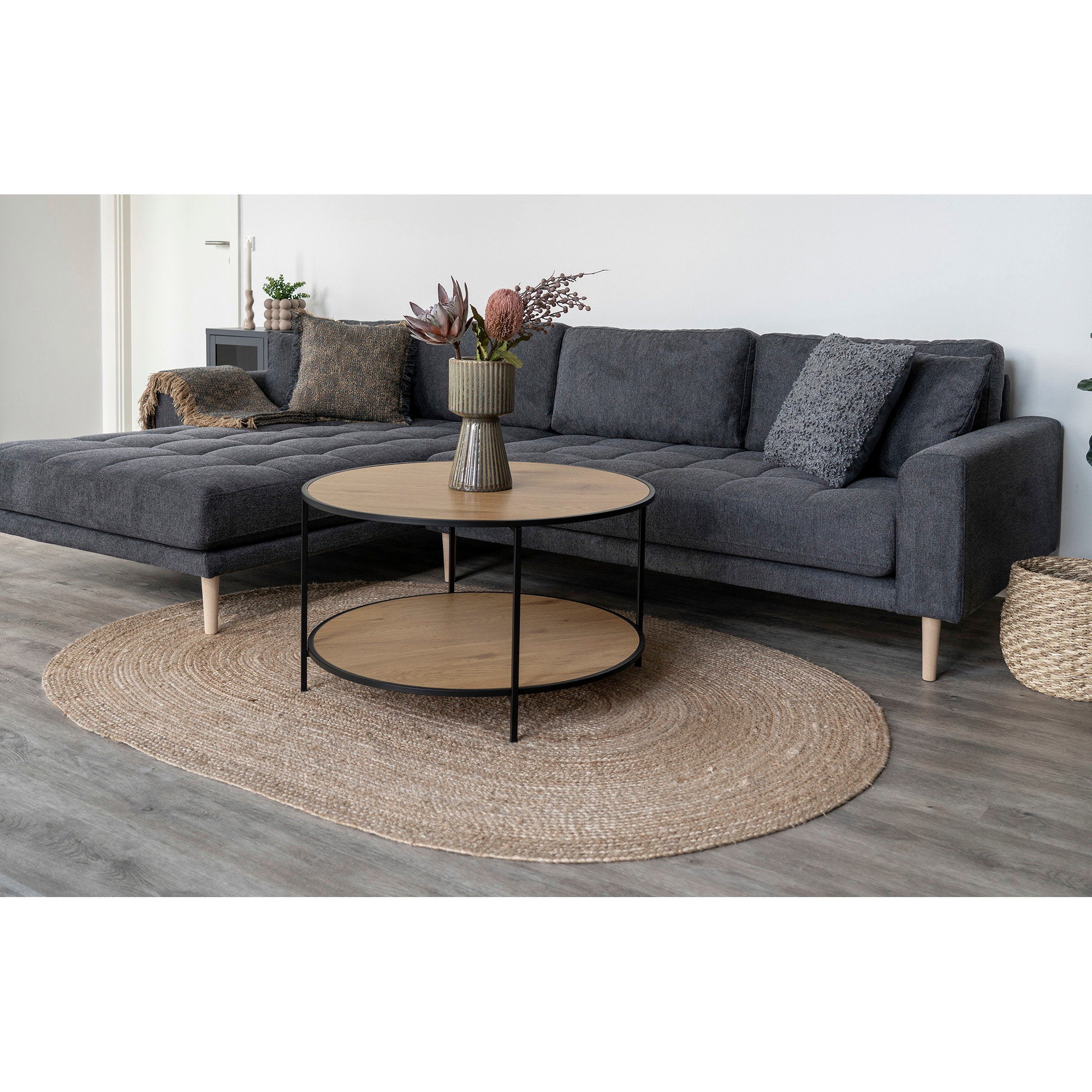 Tapis Bombay jute ovale 140x200 cm salon canapé gris anthracite table basse bois métal