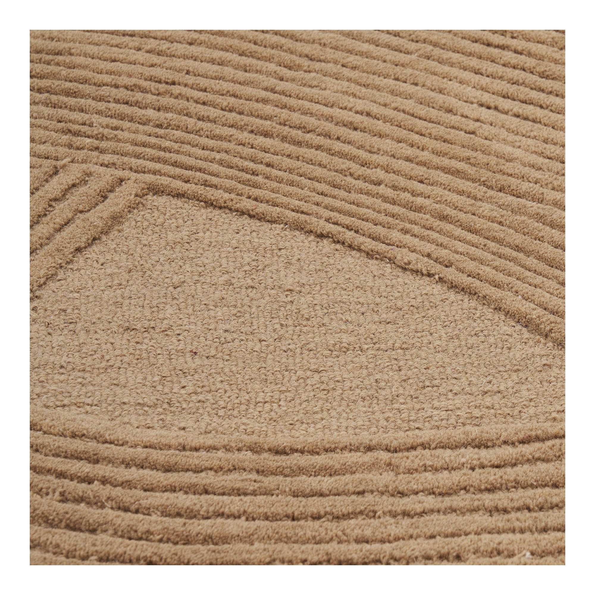 Tapis Pune laine brun détail motif relief arcs concentriques touffetage main
