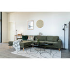 Tapis Tampa naturel motif abstrait noir salon loft canapé vert table basse métal noir