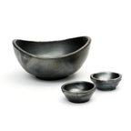 Trio de coupes en terre cuite fumée noire