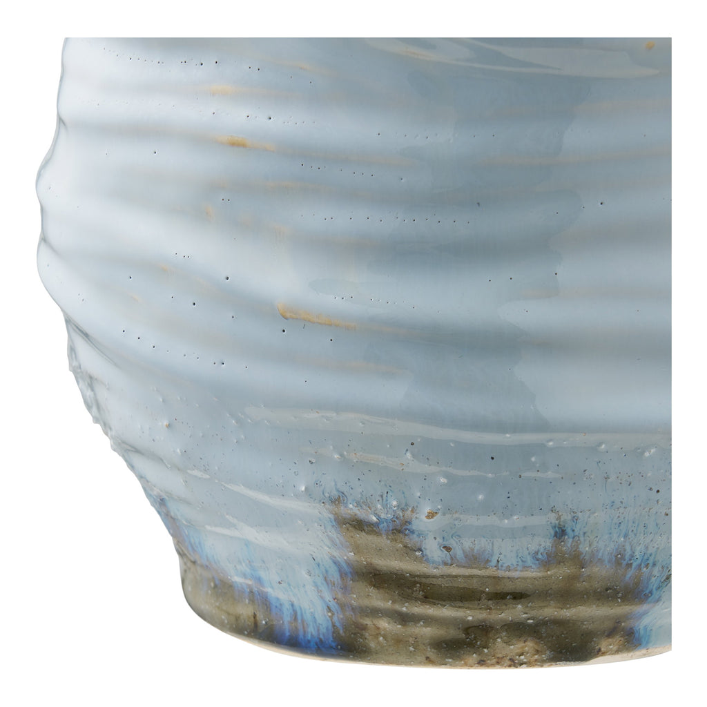 Vase céramique bleu glacier détail base glaçure coulures bleu profond et ocre artisanal