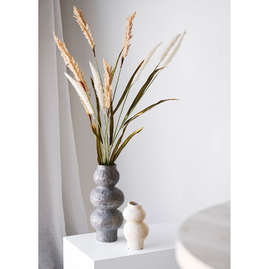 Vase céramique gris foncé triple renflement avec herbes pampa ambiance épurée