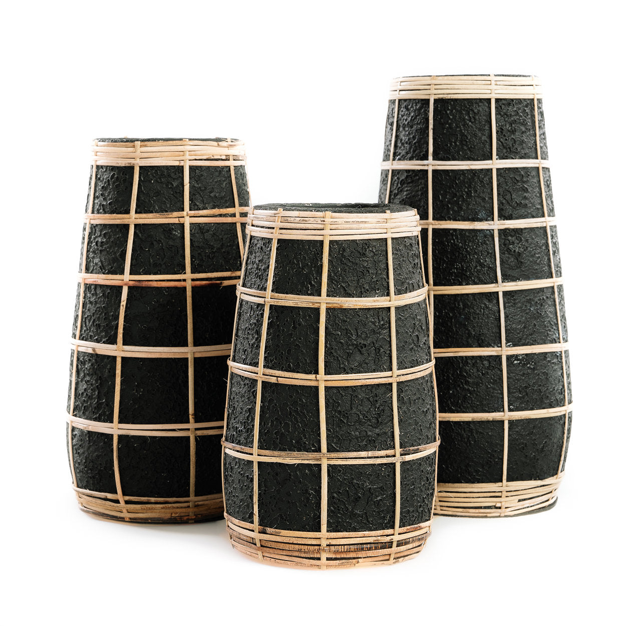 Vase Cutie en terre cuite noire et raphia 22 cm, vue 4