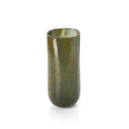 Vase Forest en verre vert olive 33 cm en situation
