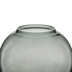 Vase Jacqueline en verre gris fumé 21 cm en situation