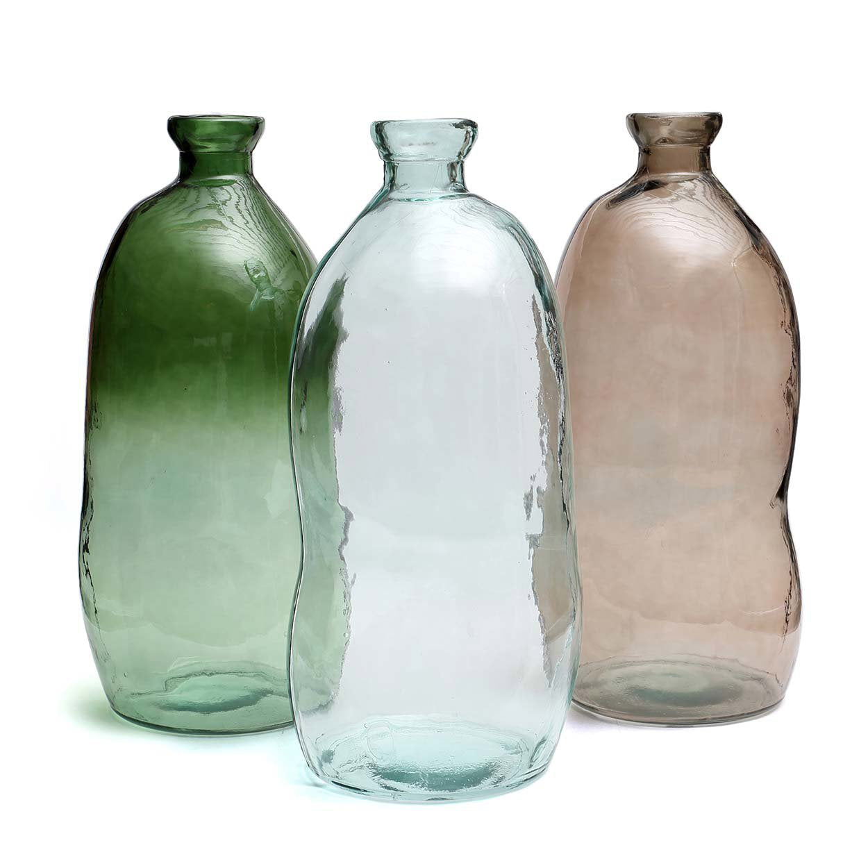 Vase Jinsuo en verre recyclé vert 73 cm en situation