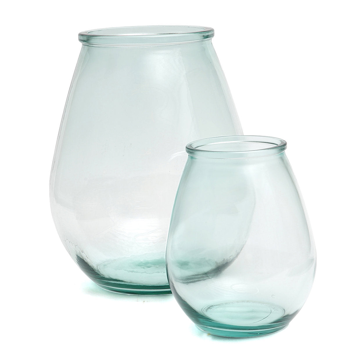 Vase Qiezi en verre recyclé transparent 35 cm en situation
