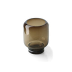 Vase Smoky Cube en verre brun fumé 19 cm en situation
