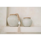 Vase Styly en terre cuite écrue et raphia 25 cm, vue 3