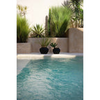 Vase Styly en terre cuite noire et raphia 25 cm, vue 3