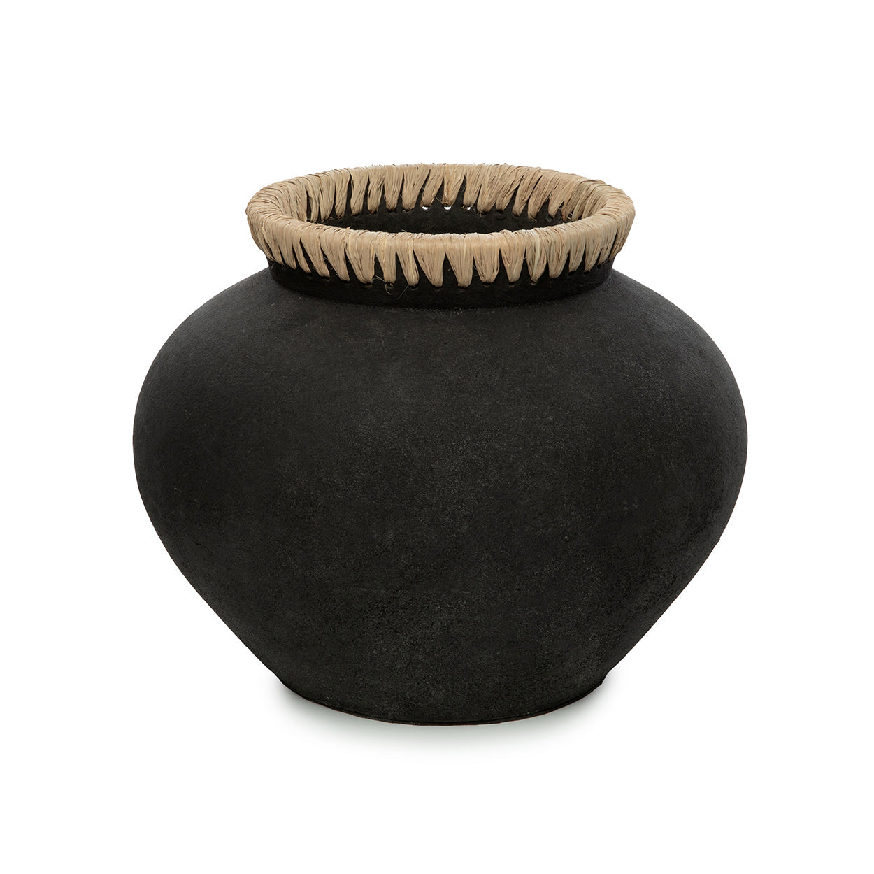 Vase Styly en terre cuite noire et raphia 33 cm