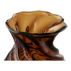 Détail ouverture évasée bords libres vase verre ambré fumé soufflé bouche artisanal