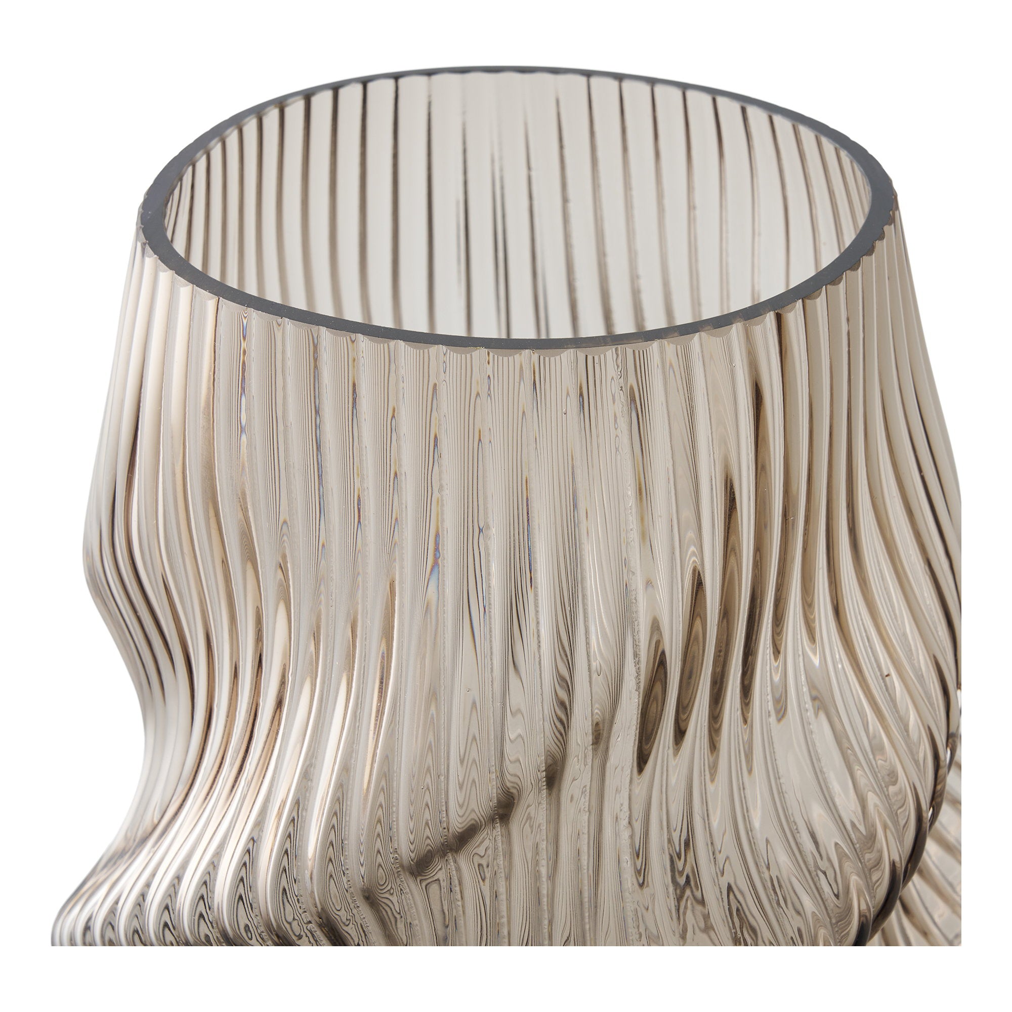 Vase verre soufflé brun fumé vue ouverture bord supérieur translucide côtes verticales
