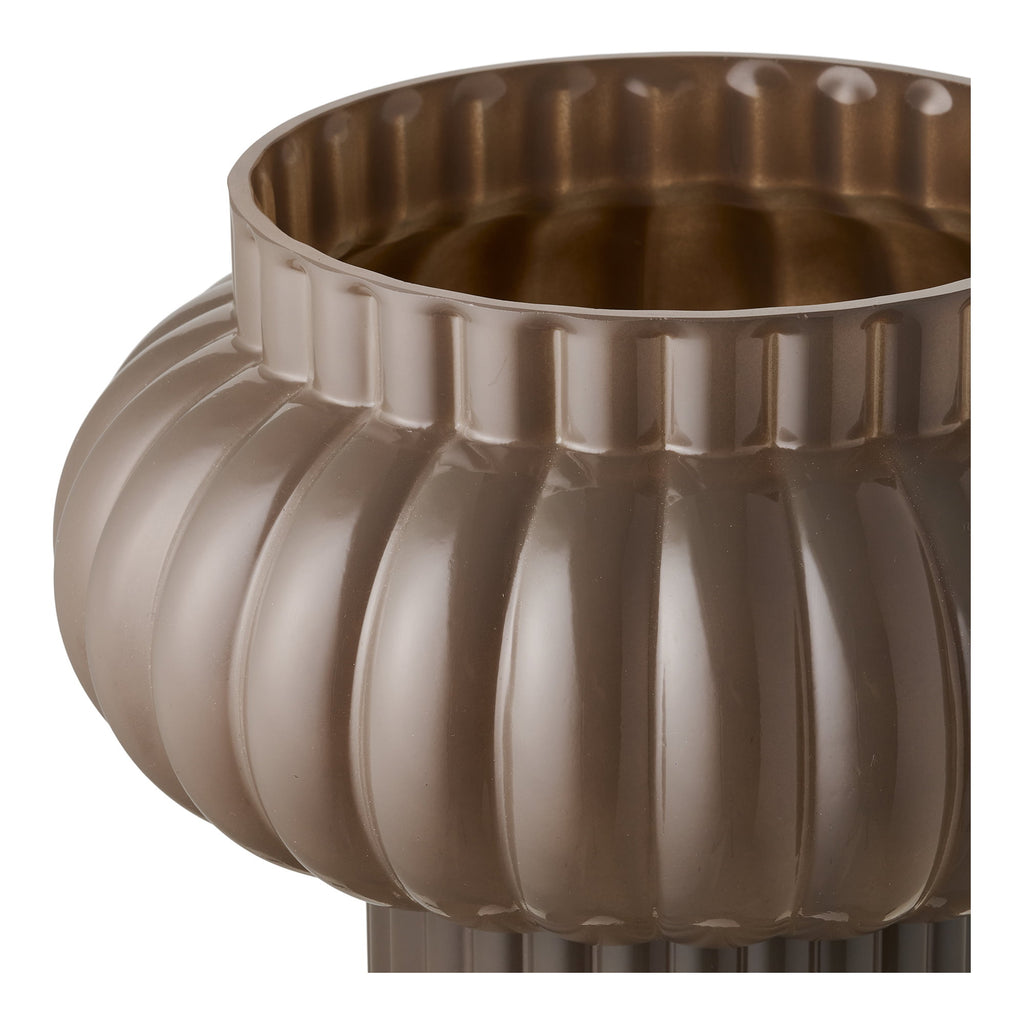 Détail col cannelé et intérieur bronze doré vase verre soufflé bouche brun