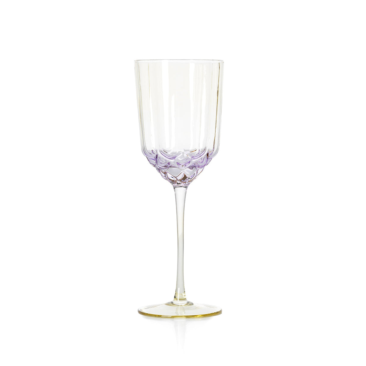 Verre à vin côtelé irisé vu de face coupe droite à base en relief lilas et pied jaune doré