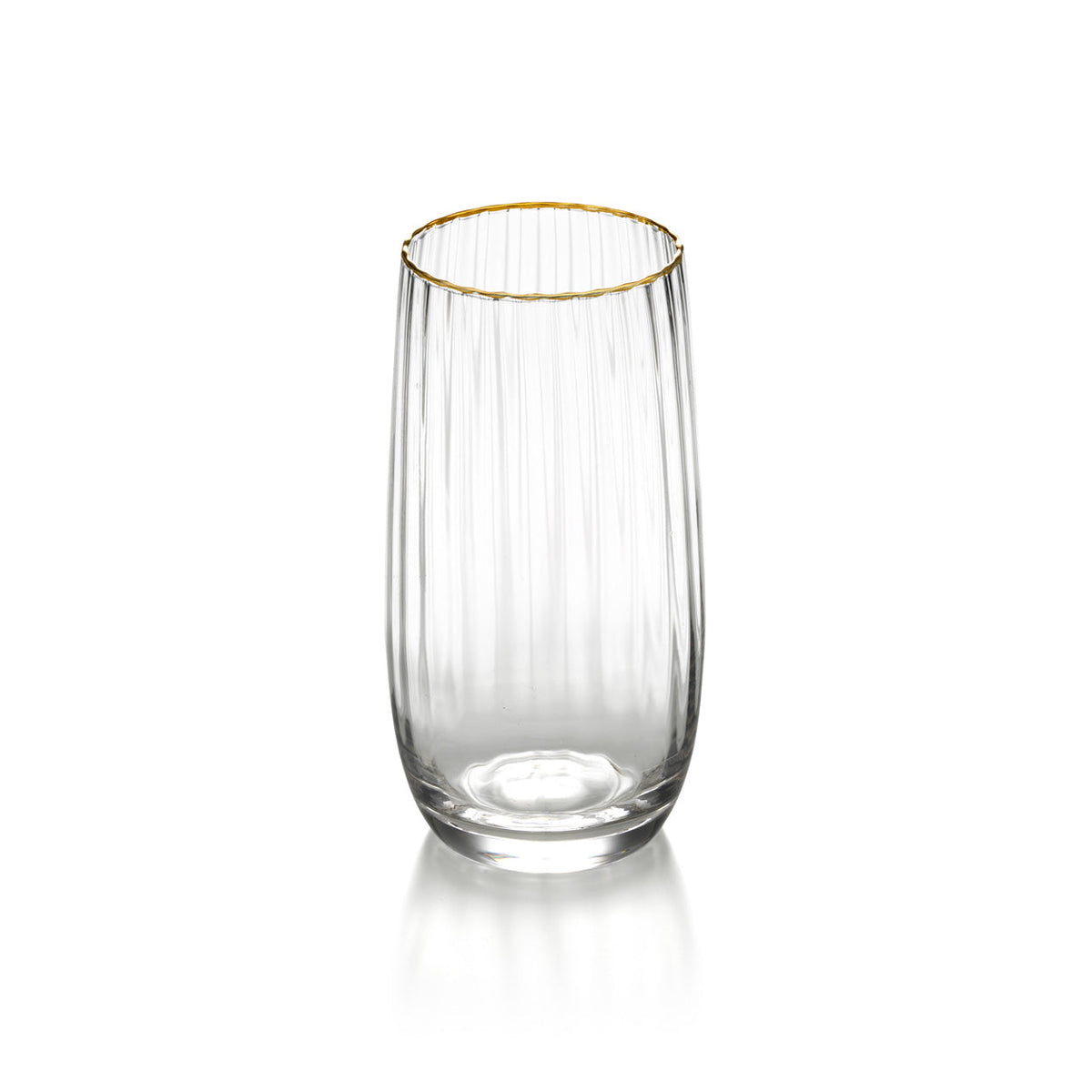 Verre highball côtelé vu en plongée sur son liseré doré ondulé