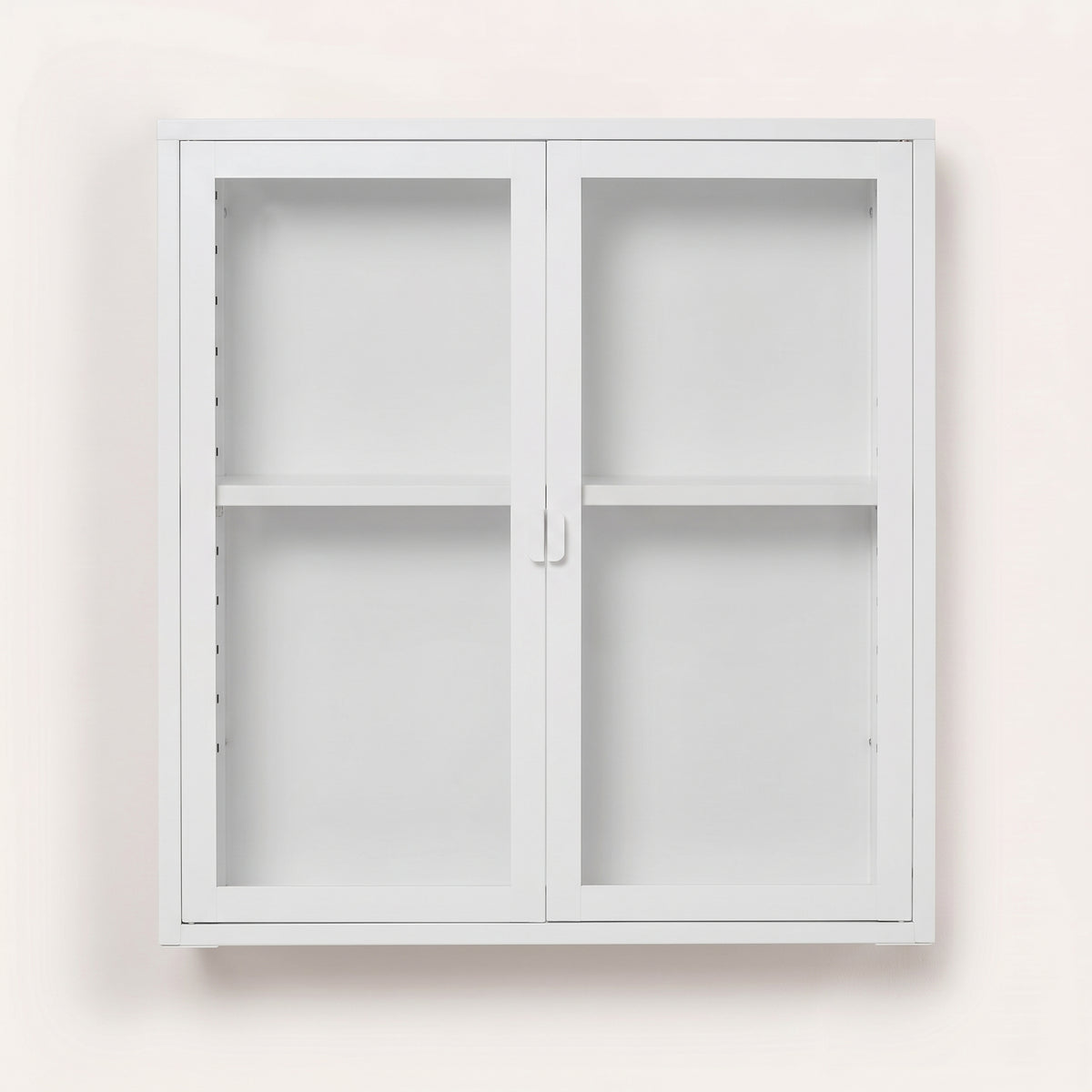 Vitrine murale Brisbane en métal blanc vue de face, 2 portes vitrées et une étagère